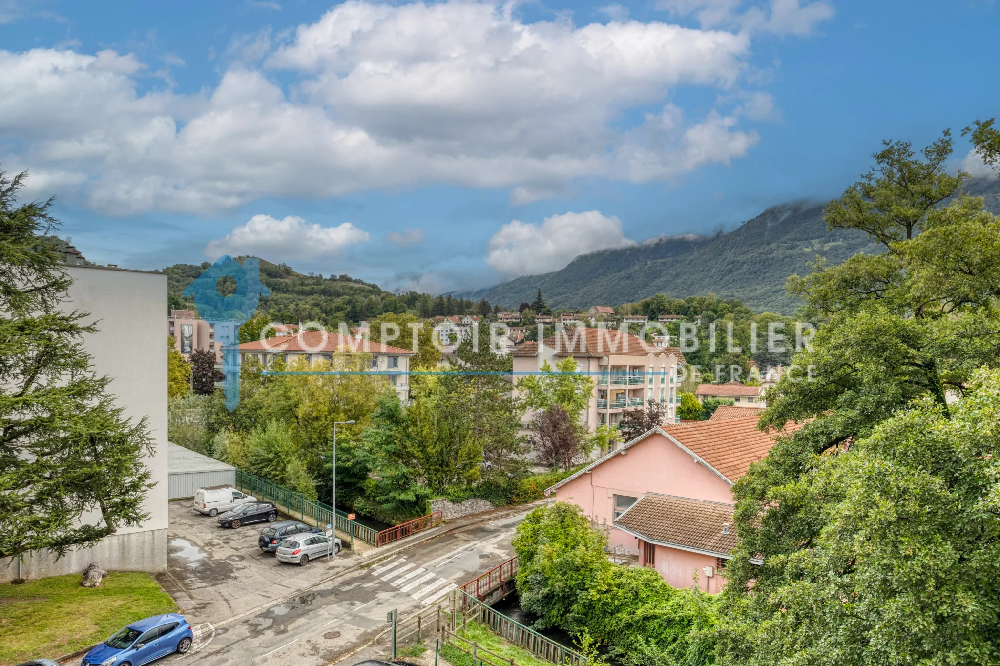 Appartement T4 de 79 m² à Vizille avec balcon, parking et cave, secteur recherché 