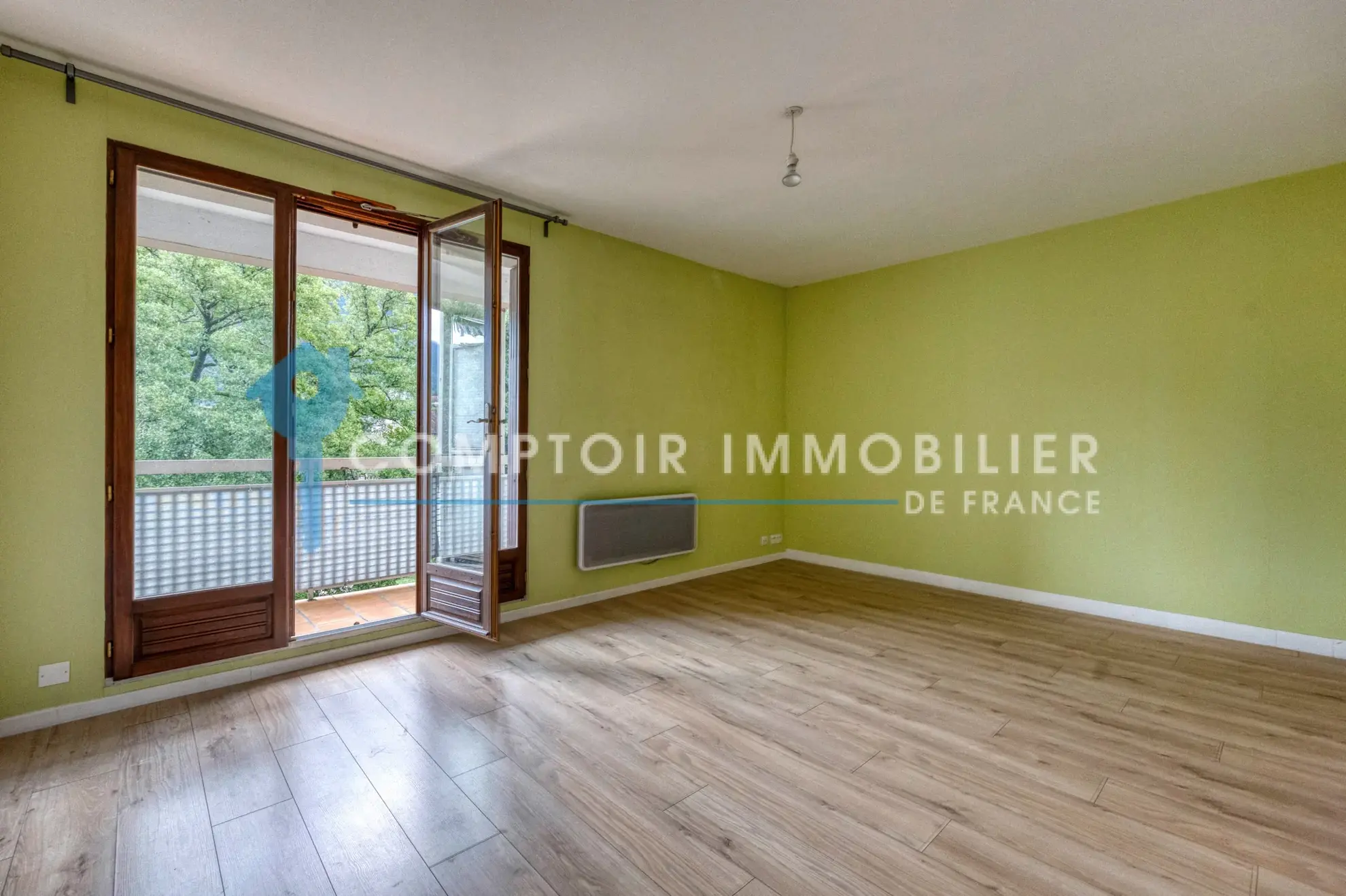 Appartement T4 de 79 m² à Vizille avec balcon, parking et cave, secteur recherché 