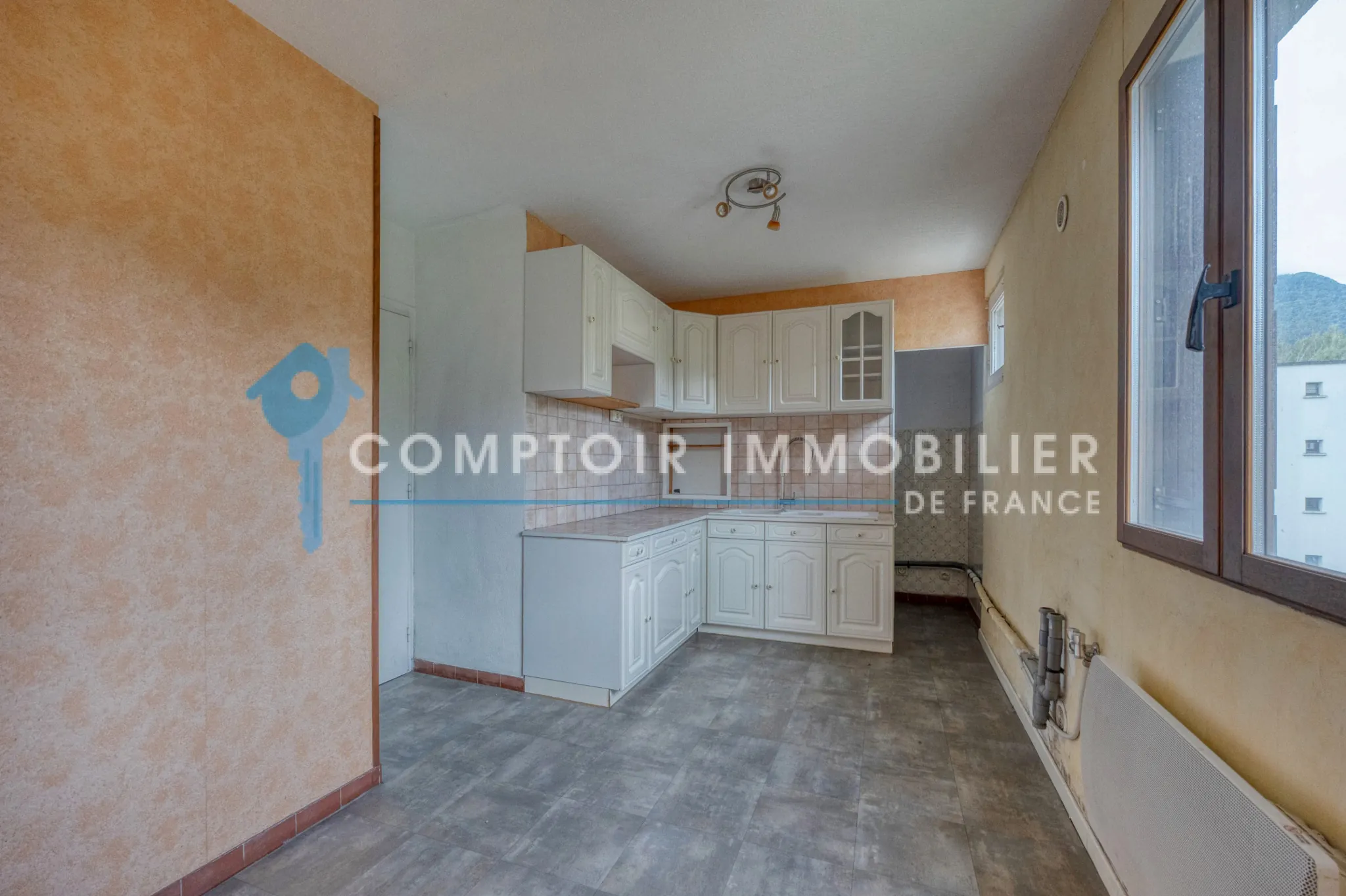 Appartement T4 de 79 m² à Vizille avec balcon, parking et cave, secteur recherché 