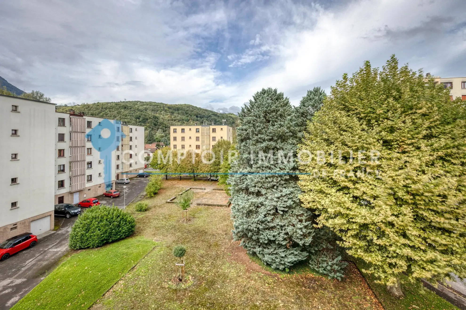 Appartement T4 de 79 m² à Vizille avec balcon, parking et cave, secteur recherché 