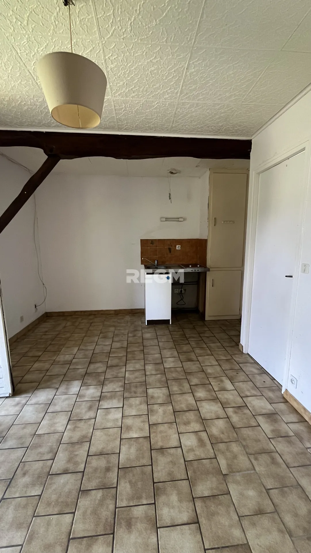 Immeuble de 4 appartements à rénover à Eugénie-les-Bains pour investissement ou résidence principale 