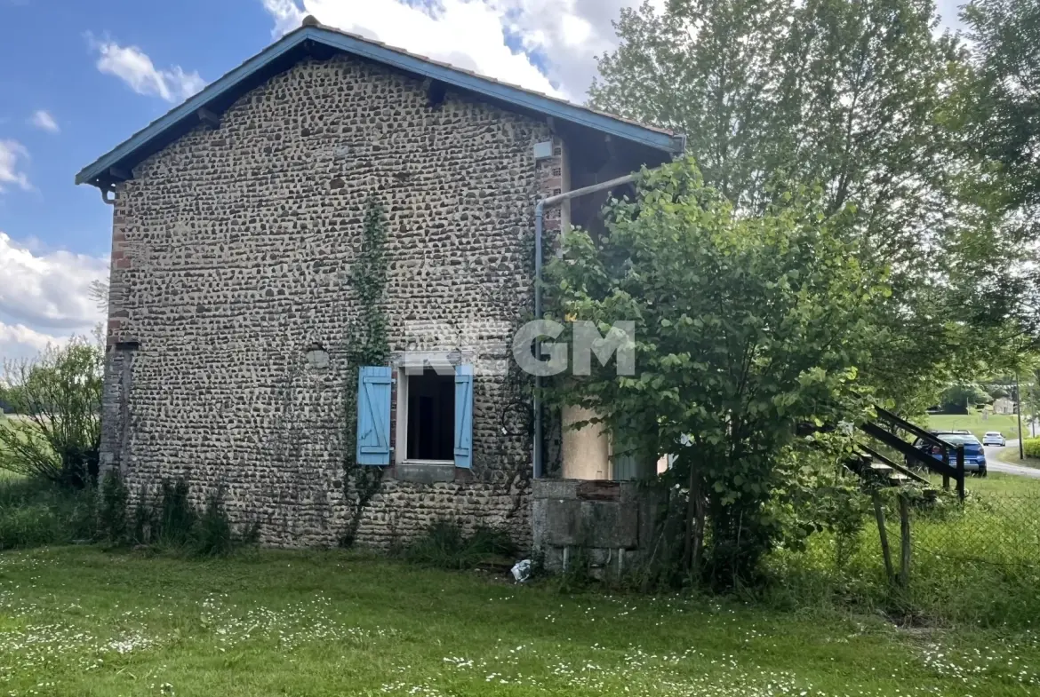 Immeuble de 4 appartements à rénover à Eugénie-les-Bains pour investissement ou résidence principale 