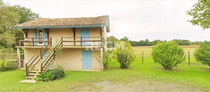 Immeuble de 4 appartements à rénover à Eugénie-les-Bains pour investissement ou résidence principale 