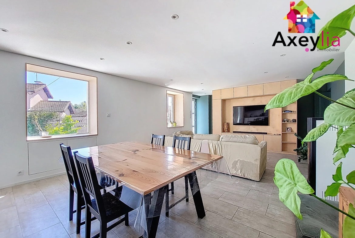 Maison rénovée avec 4 chambres, terrain et dépendances à Lentigny 