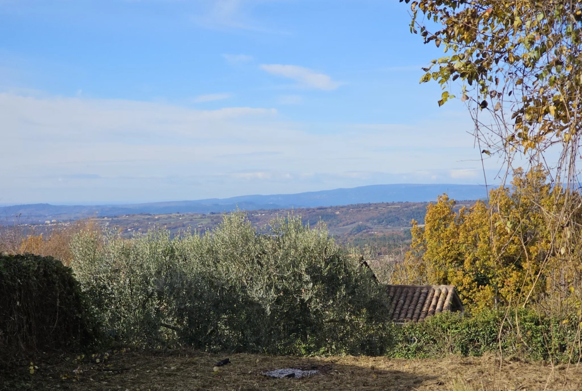 Terrain constructible de 365 m² à Caseneuve dans le Luberon avec permis de construire 