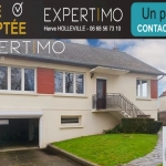 Maison 4 chambres avec sous-sol complet au cœur de la ville