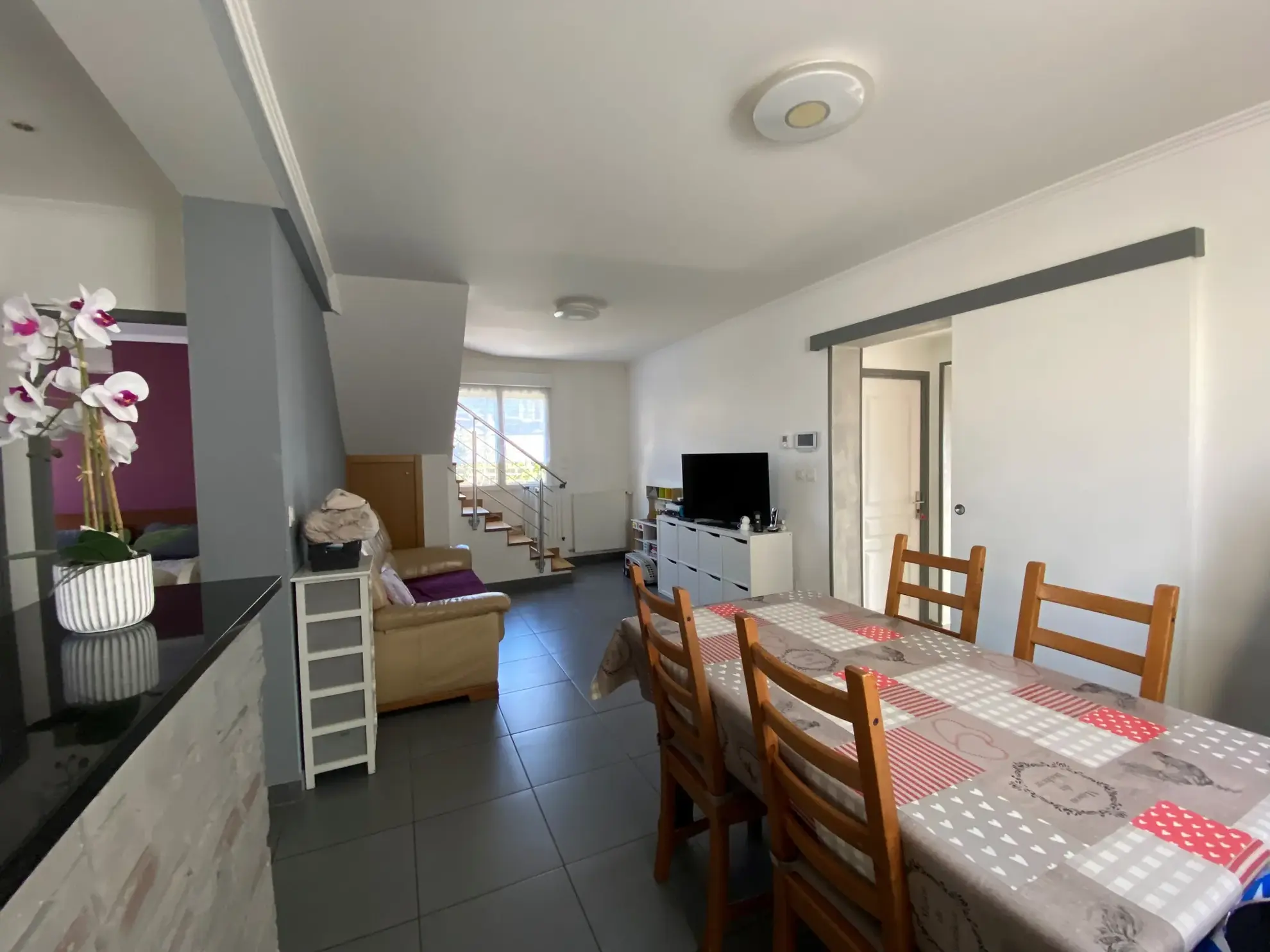 Maison 3 chambres rénovée à Viry-Châtillon centre-ville 