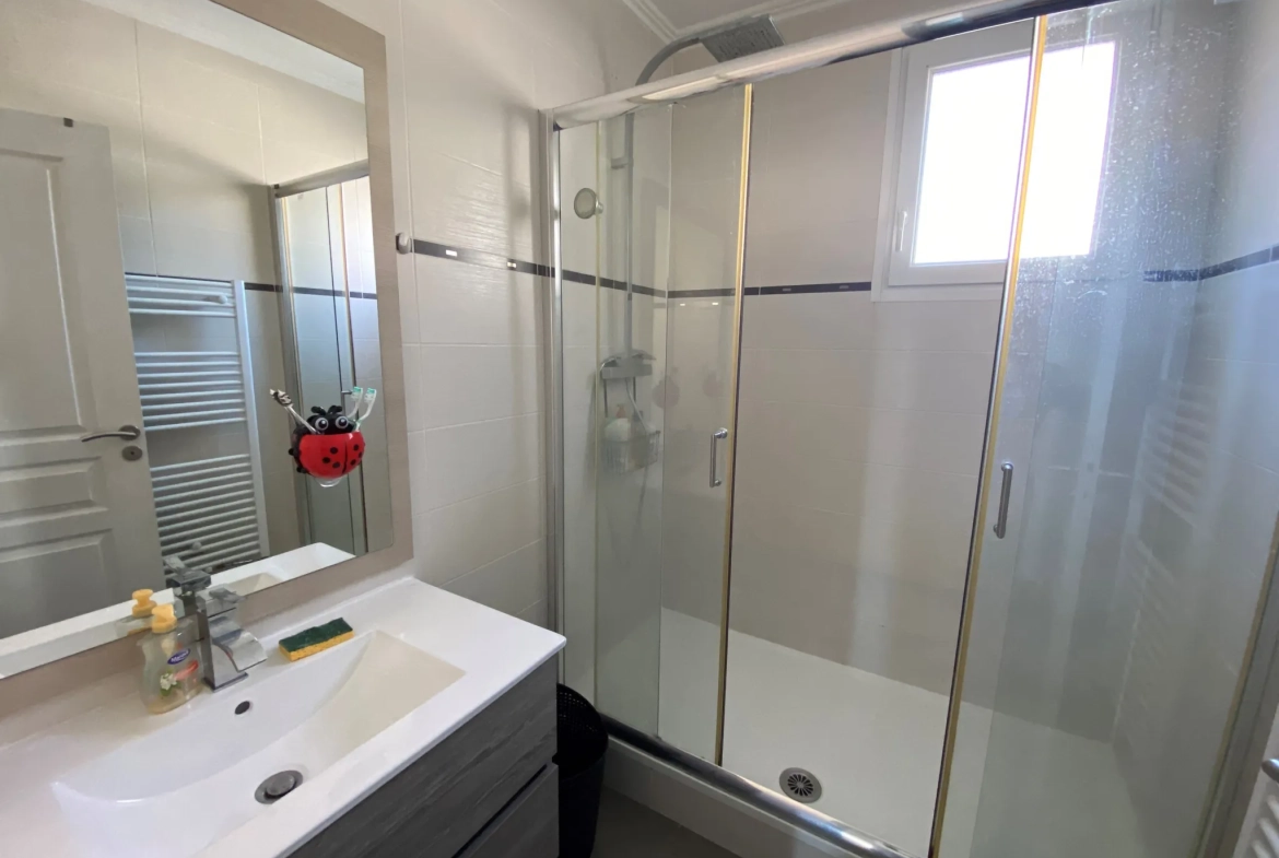 Maison 3 chambres rénovée à Viry-Châtillon centre-ville 