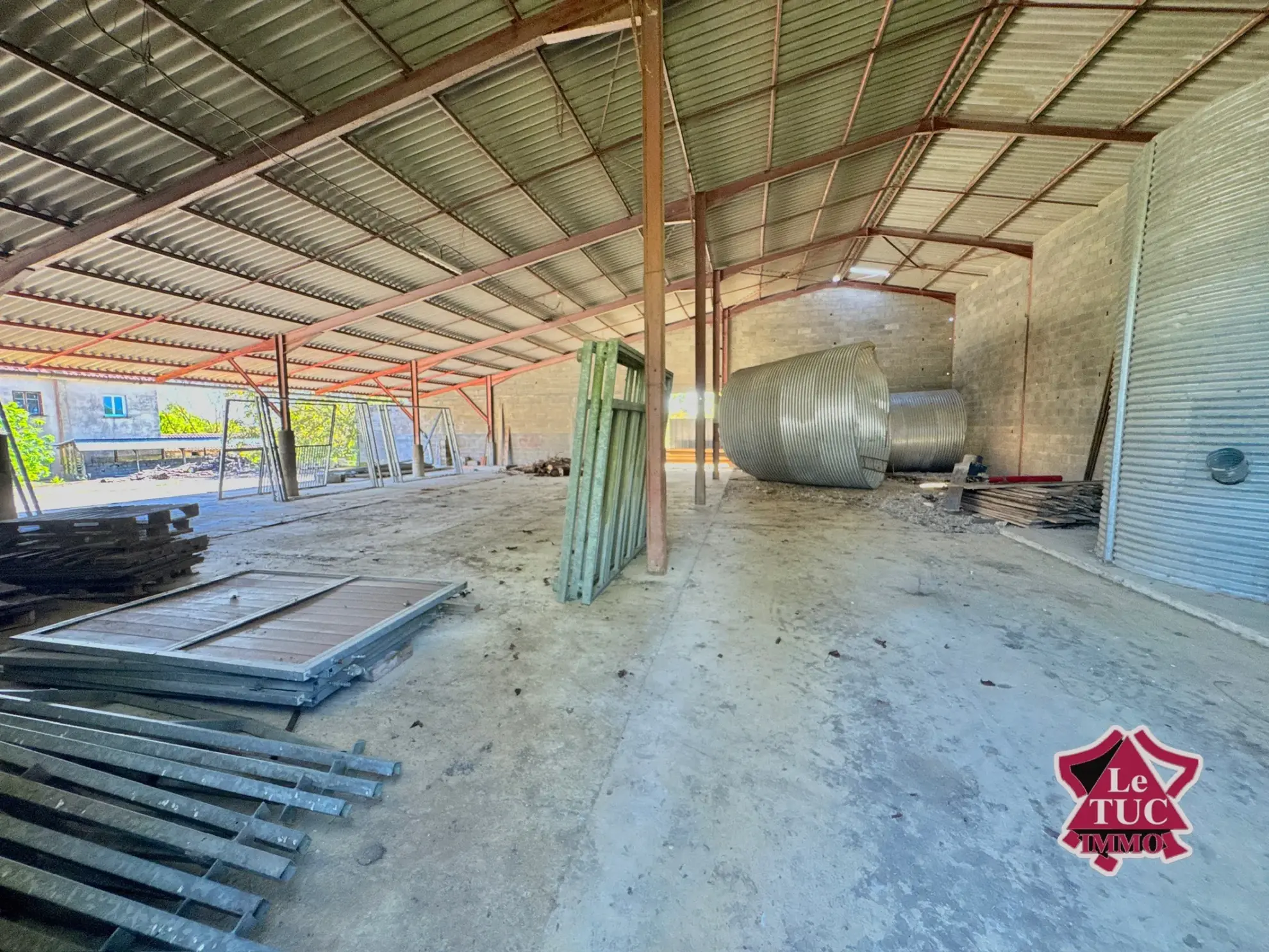 Grande ferme familiale avec dépendances, idéalement située à Brassac en Tarn-et-Garonne 