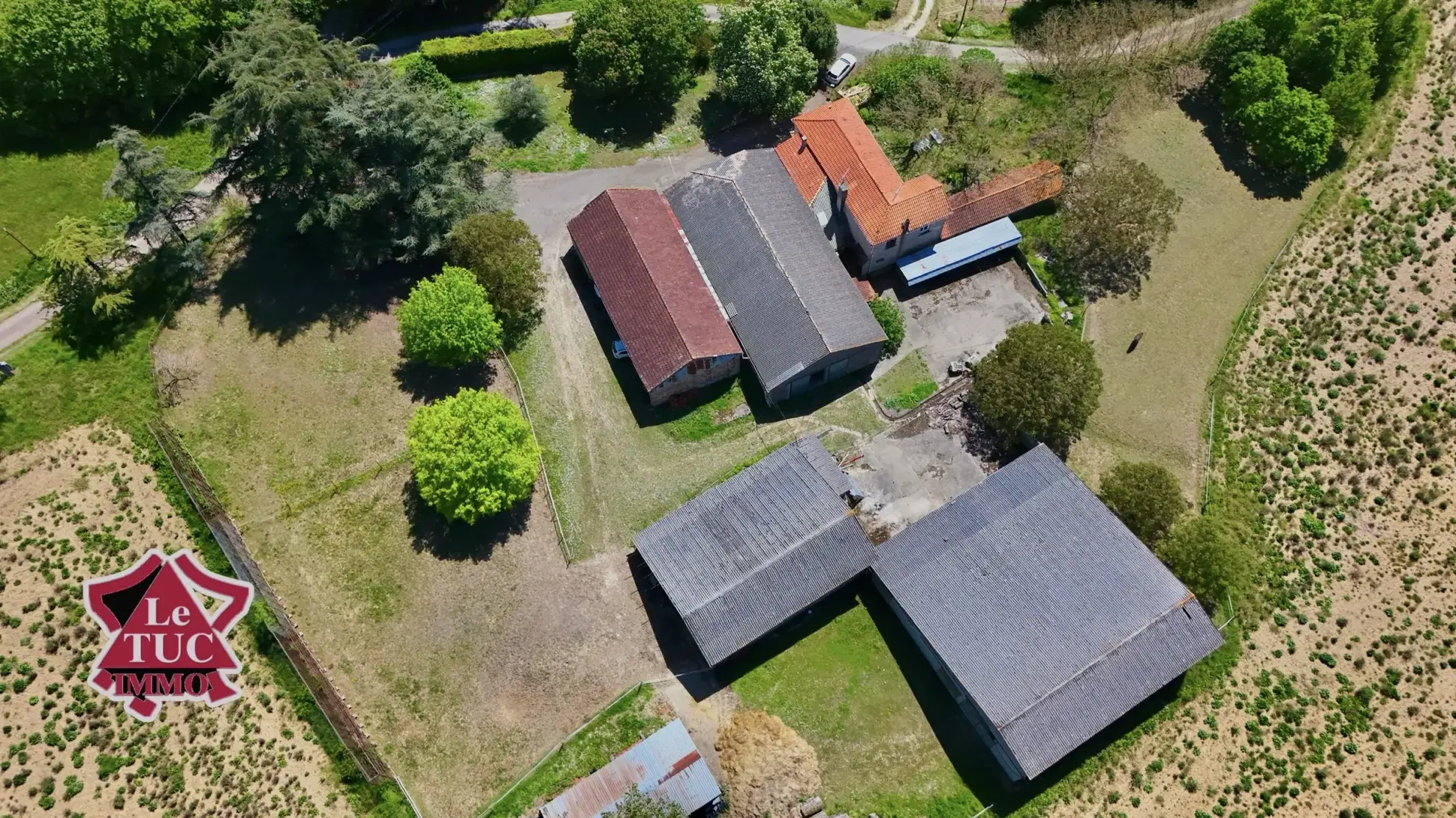 Grande ferme familiale avec dépendances, idéalement située à Brassac en Tarn-et-Garonne 