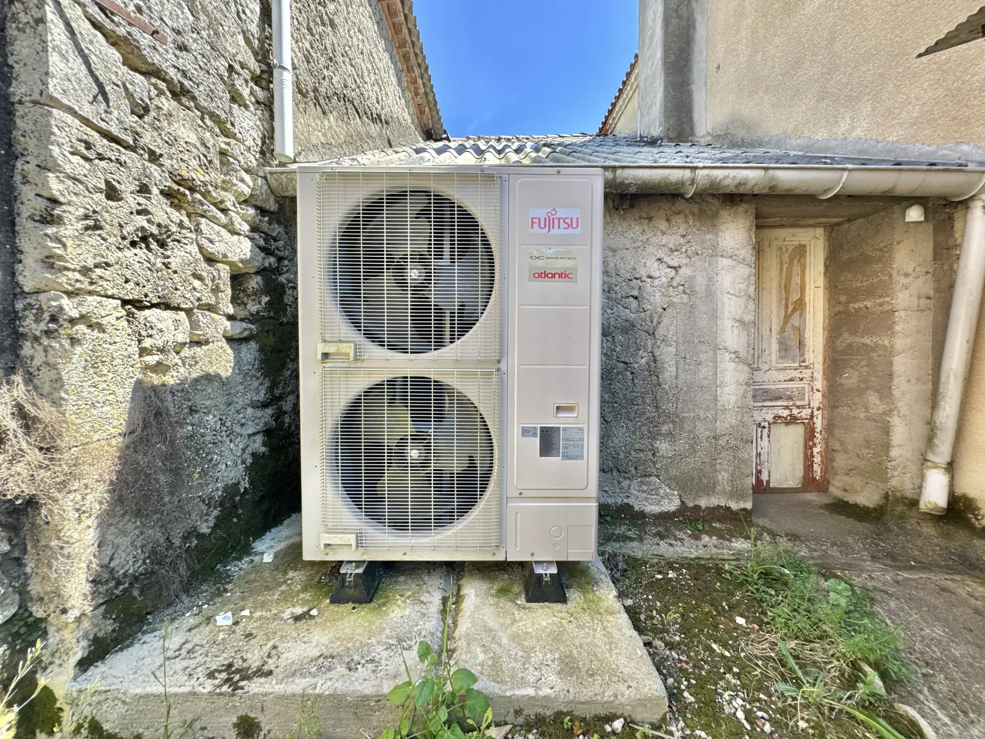 Grande ferme familiale avec dépendances, idéalement située à Brassac en Tarn-et-Garonne 