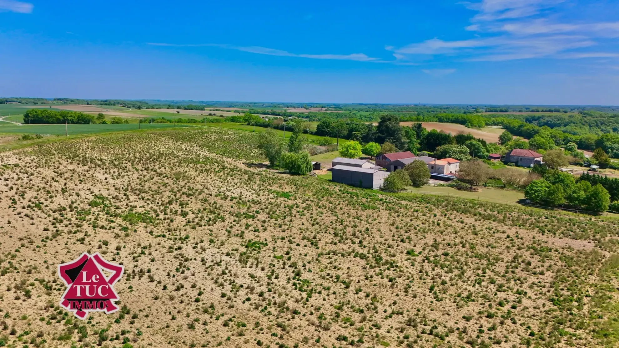 Grande ferme familiale avec dépendances, idéalement située à Brassac en Tarn-et-Garonne 