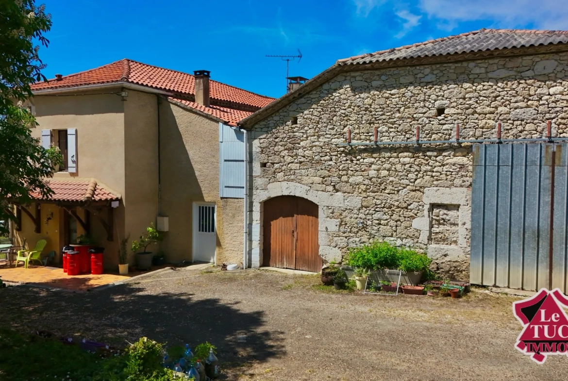 Grande ferme familiale avec dépendances, idéalement située à Brassac en Tarn-et-Garonne 
