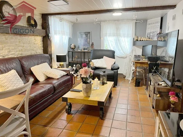 Maison lumineuse avec jardin, mezzanine et nombreuses pièces à Bavans 