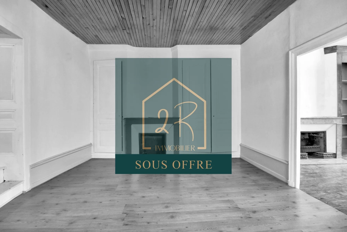 Appartement 3 pièces de 78 m2 avec cave en centre-ville de Vienne 