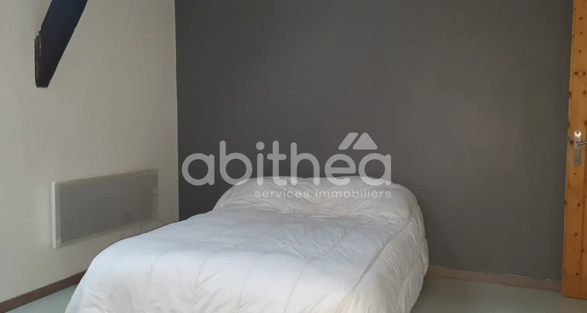 Maison familiale sans travaux à Roumazieres-Loubert avec 4 chambres, jardin et terrasse 