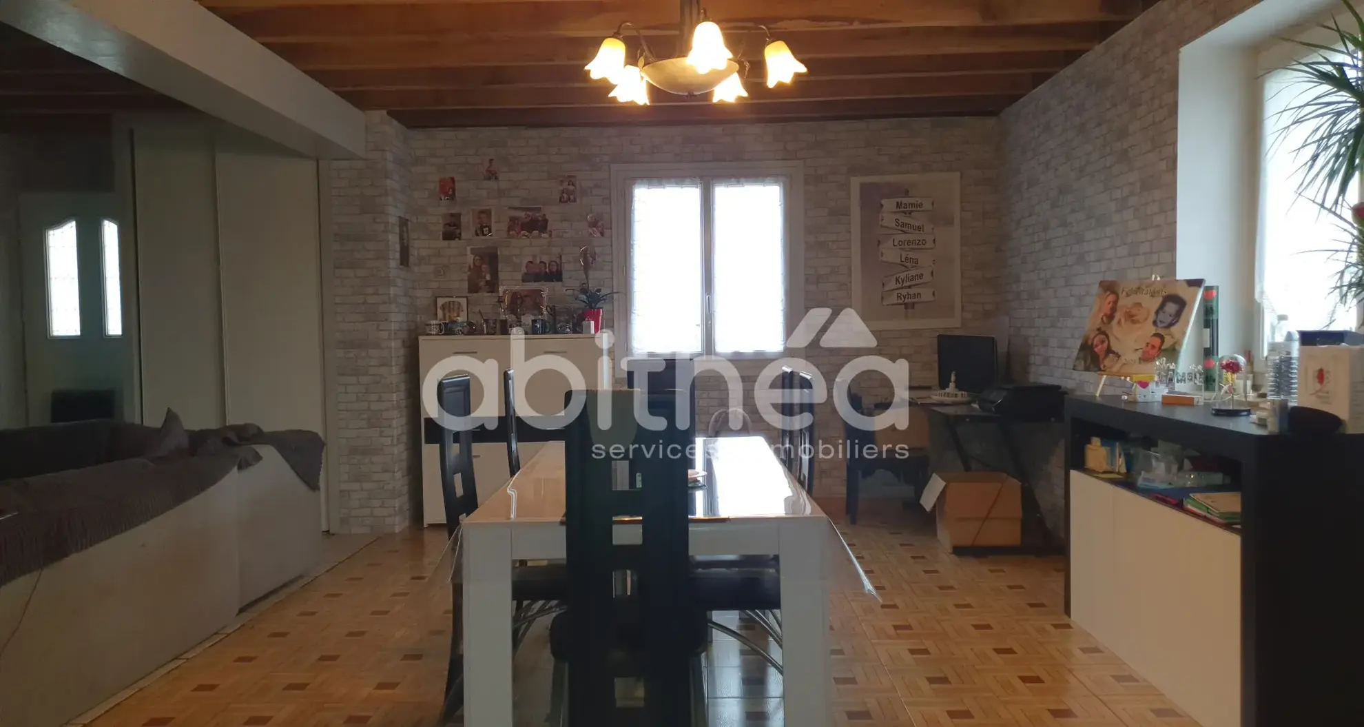 Maison familiale sans travaux à Roumazieres-Loubert avec 4 chambres, jardin et terrasse 