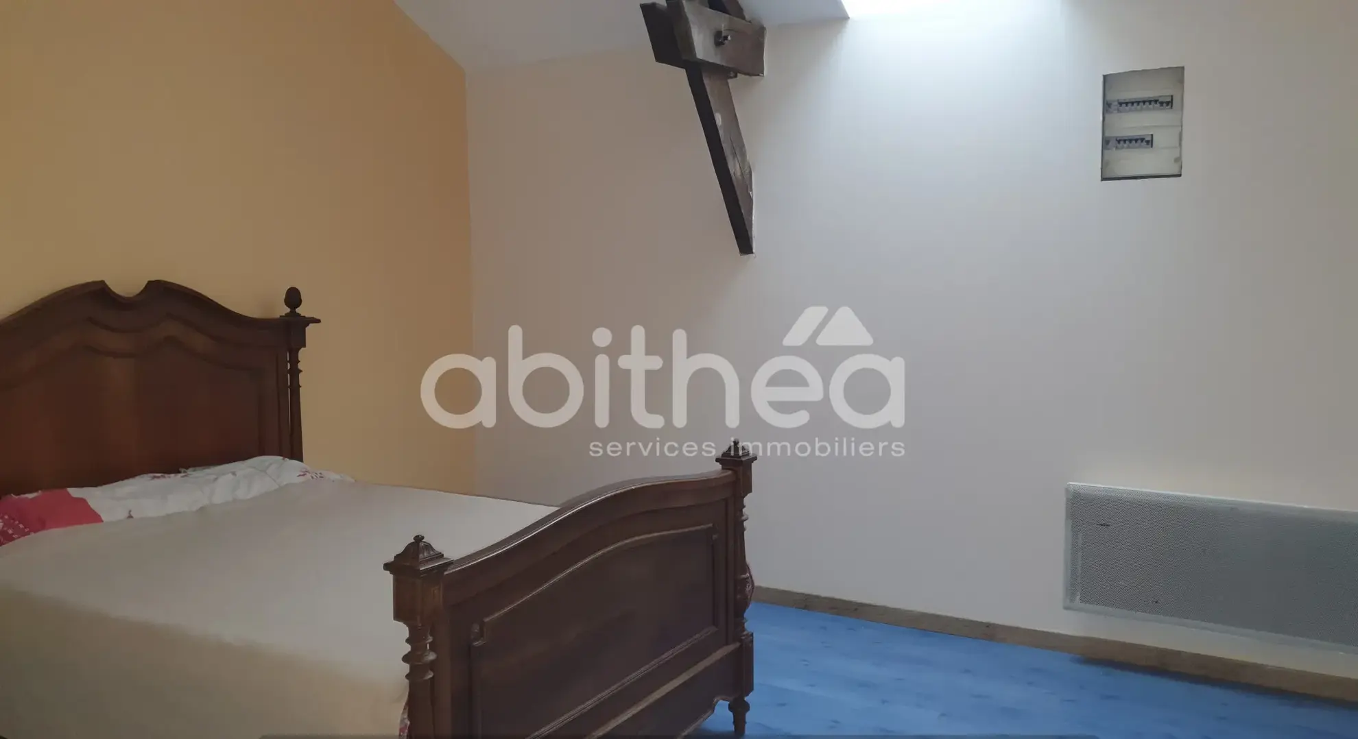 Maison familiale sans travaux à Roumazieres-Loubert avec 4 chambres, jardin et terrasse 