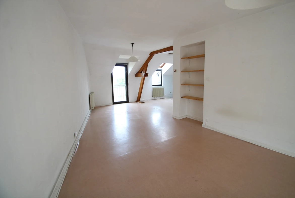 Maison spacieuse à Bourbon Lancy proche commerces et écoles - 174 m² 