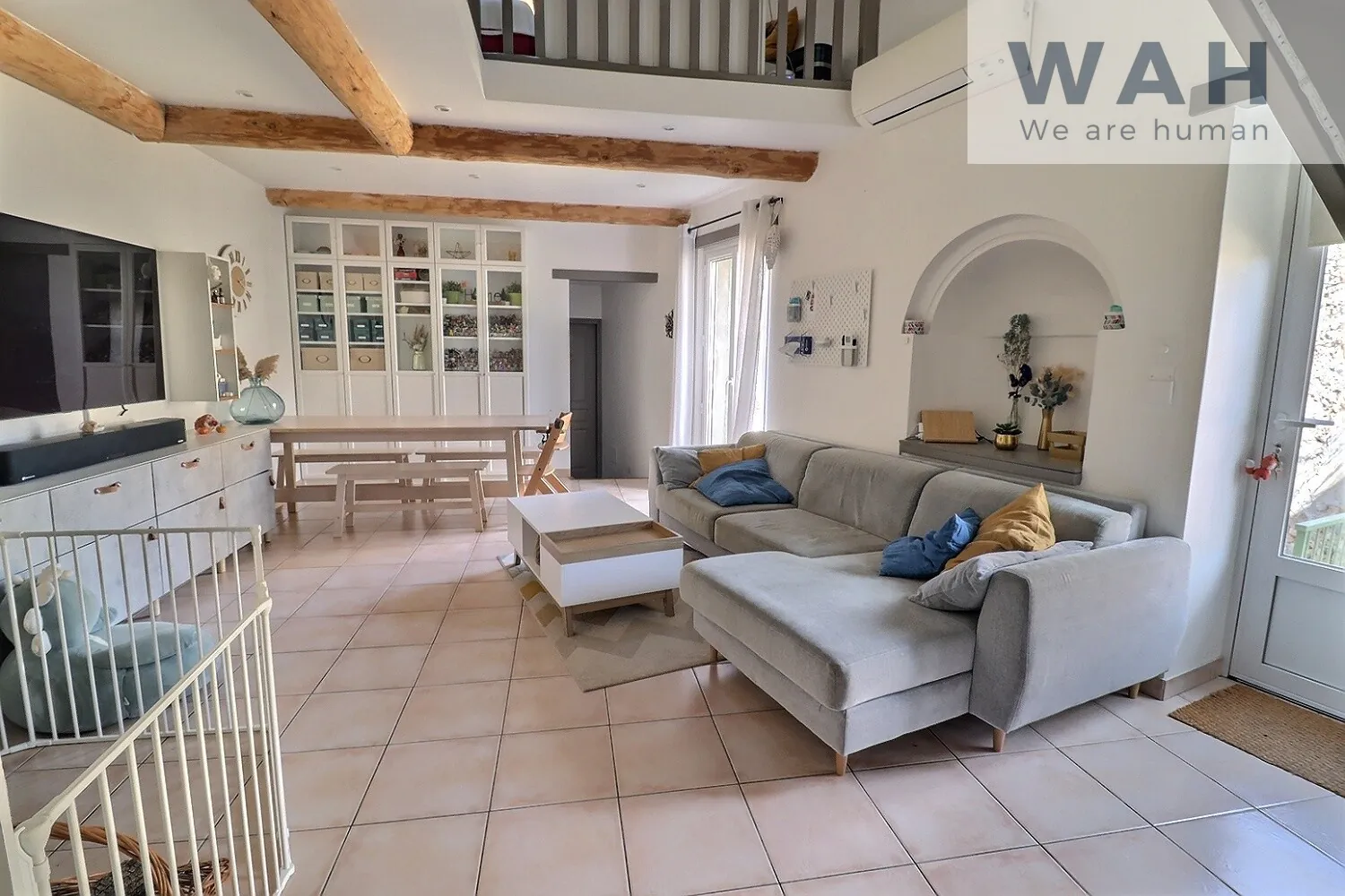 Vente maison de village de 140 m² avec studio, cour et garage à Cabrières 