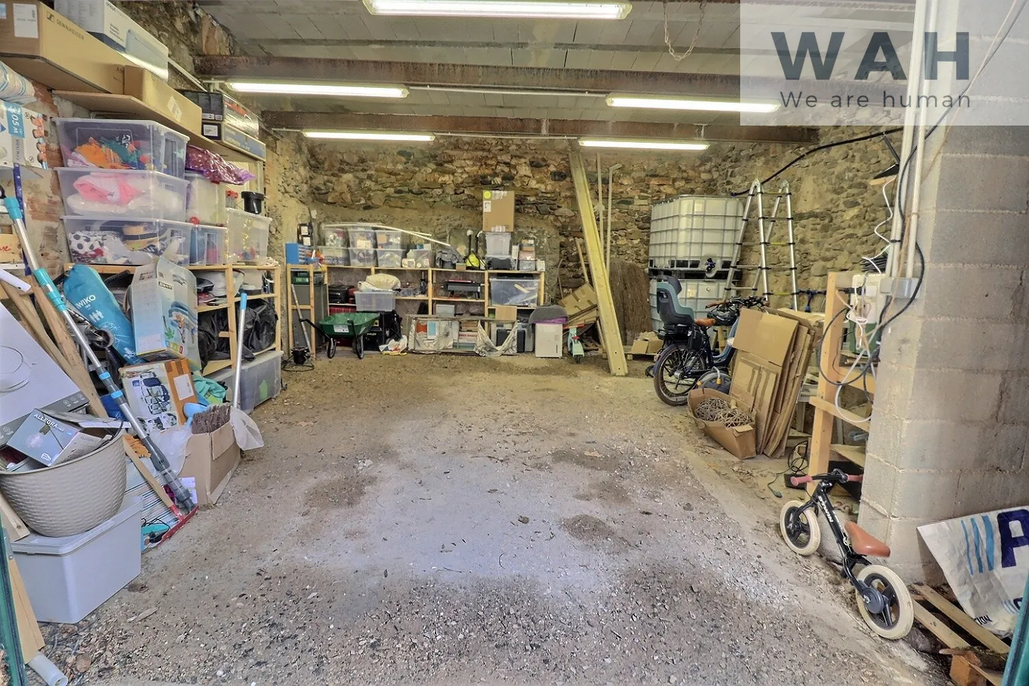 Vente maison de village de 140 m² avec studio, cour et garage à Cabrières 