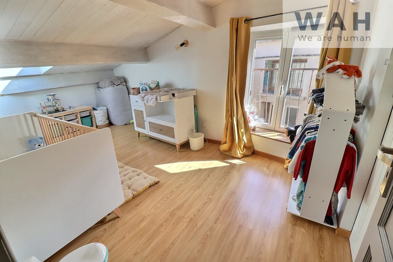 Vente maison de village de 140 m² avec studio, cour et garage à Cabrières 