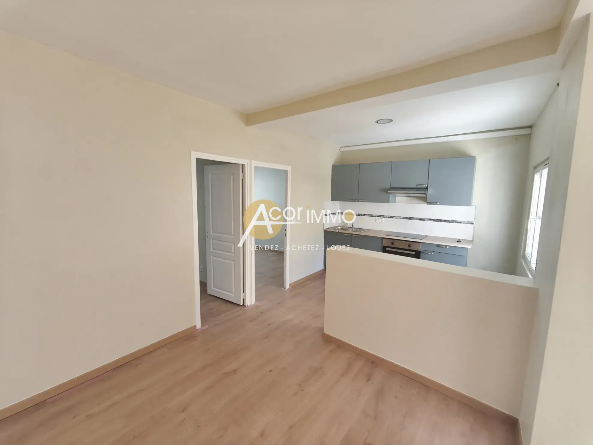 Bel appartement rénové de 68m² avec terrasse et parking à Toulon Ouest 