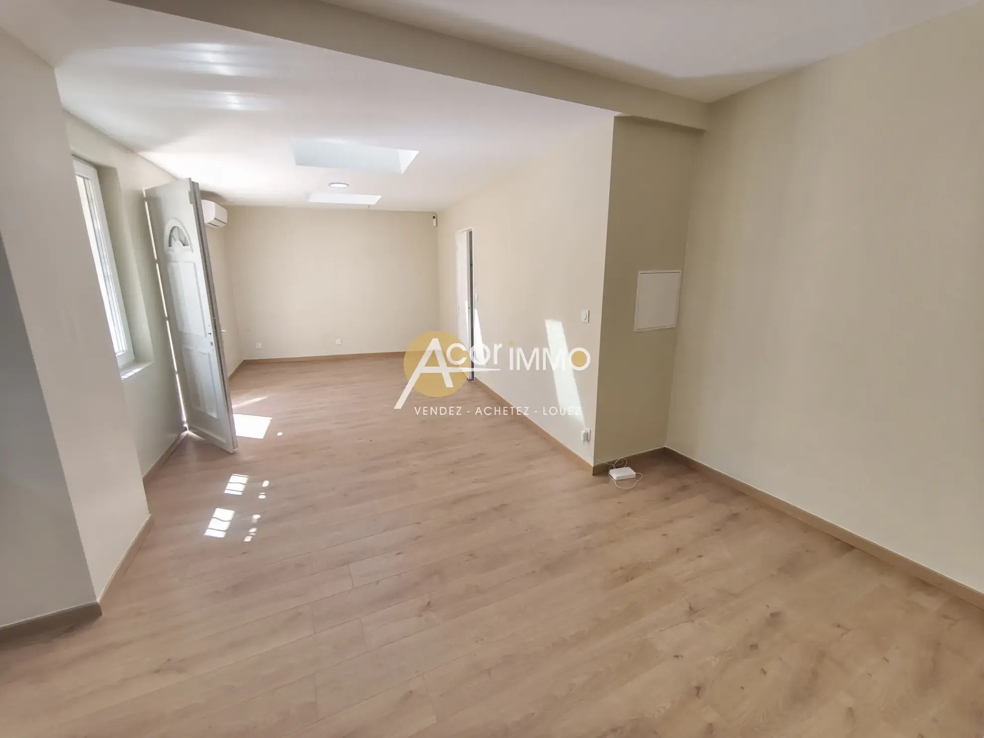 Bel appartement rénové de 68m² avec terrasse et parking à Toulon Ouest 