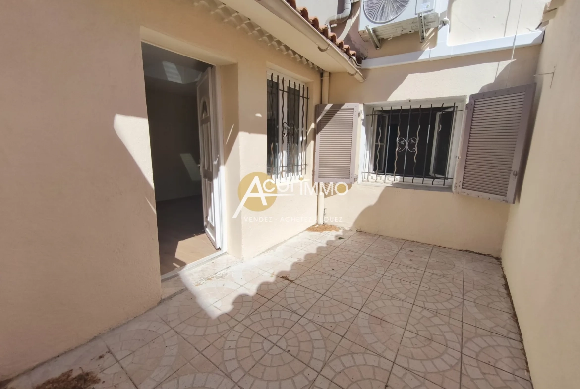 Bel appartement rénové de 68m² avec terrasse et parking à Toulon Ouest 