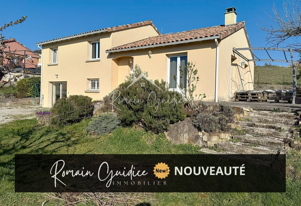 Maison familiale de type 7 avec piscine à Saint-Rome-de-Cernon - 137 m²