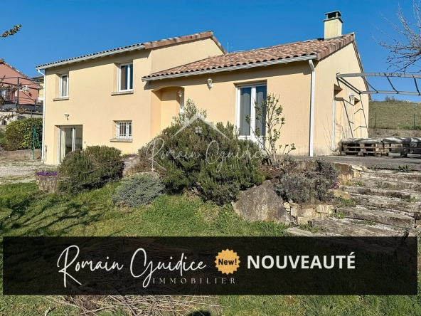 Maison familiale de type 7 avec piscine à Saint-Rome-de-Cernon - 137 m²