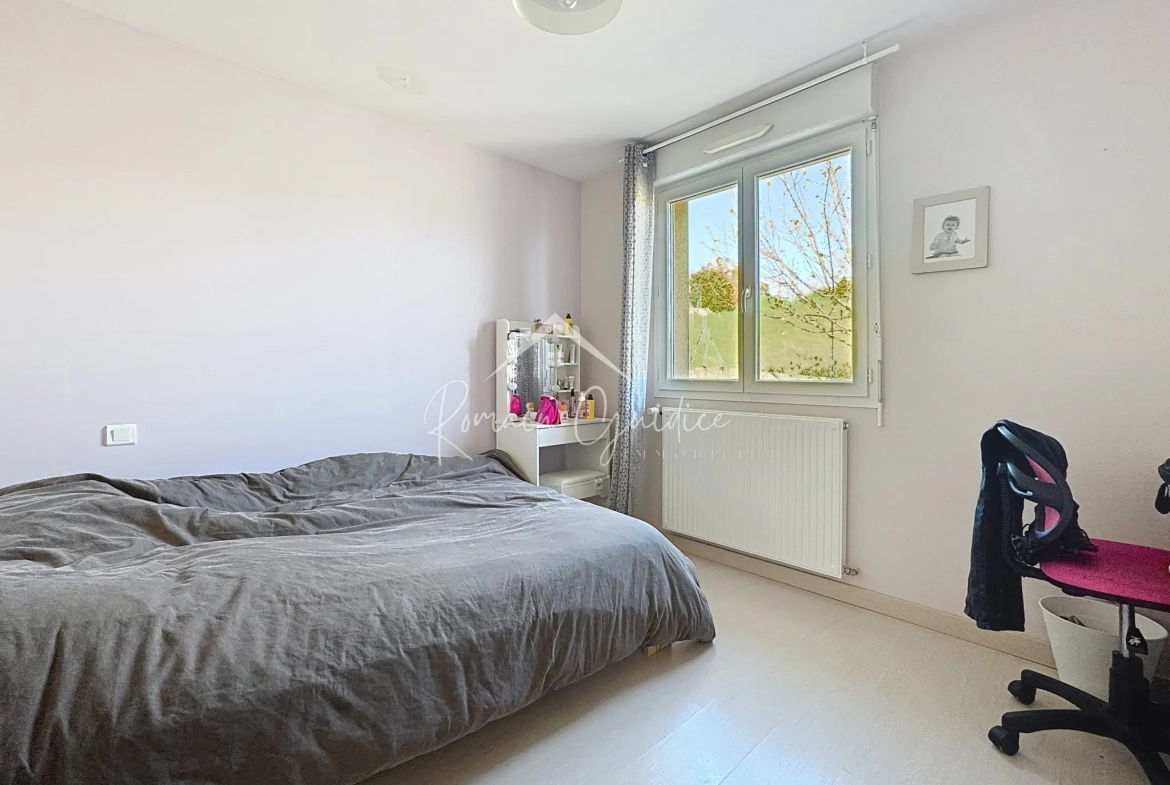 Maison familiale de type 7 avec piscine à Saint-Rome-de-Cernon - 137 m² 