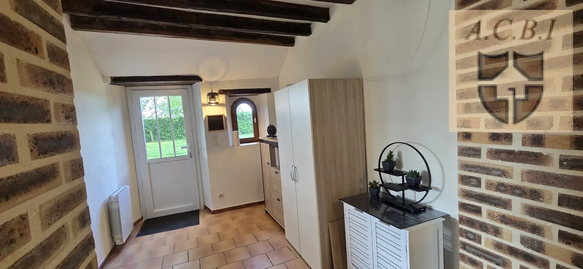 Charmante longère avec prairie, dépendance et jardin à vendre à Vendôme 