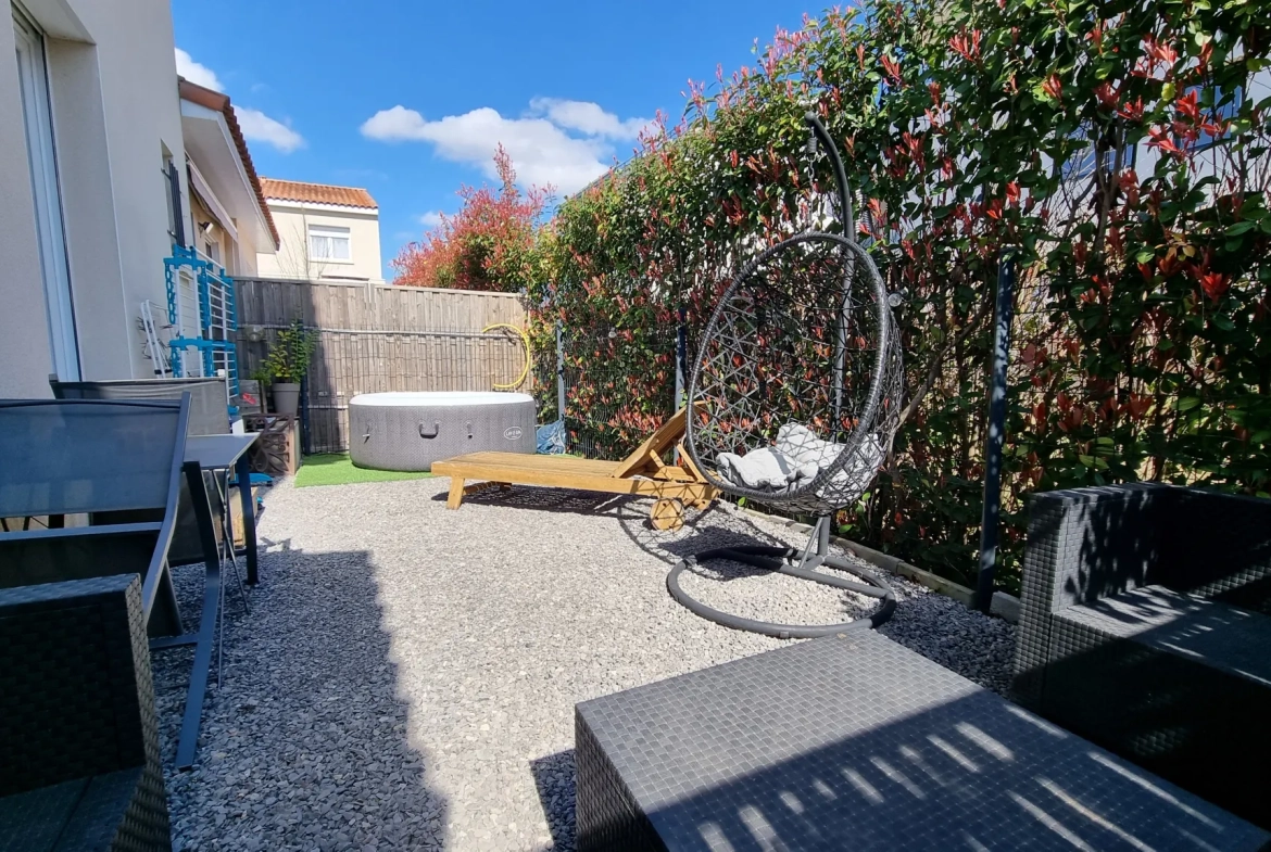 Villa 3 chambres à Sommieres, construction 2016, terrain 176 m², proche commodités 