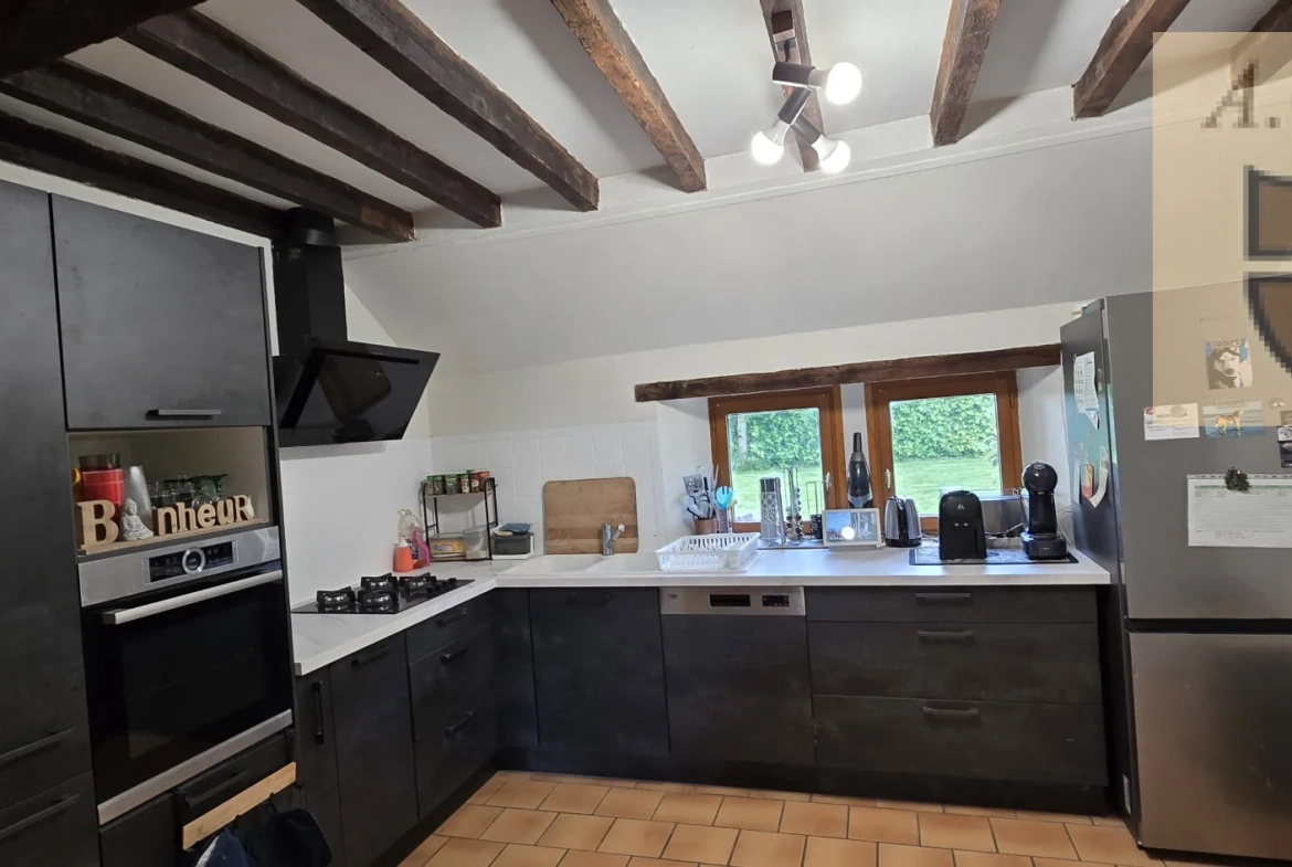 Charmante longère avec prairie, dépendance et jardin à vendre à Vendôme 