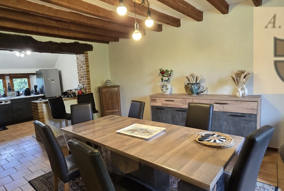 Charmante longère avec prairie, dépendance et jardin à vendre à Vendôme 