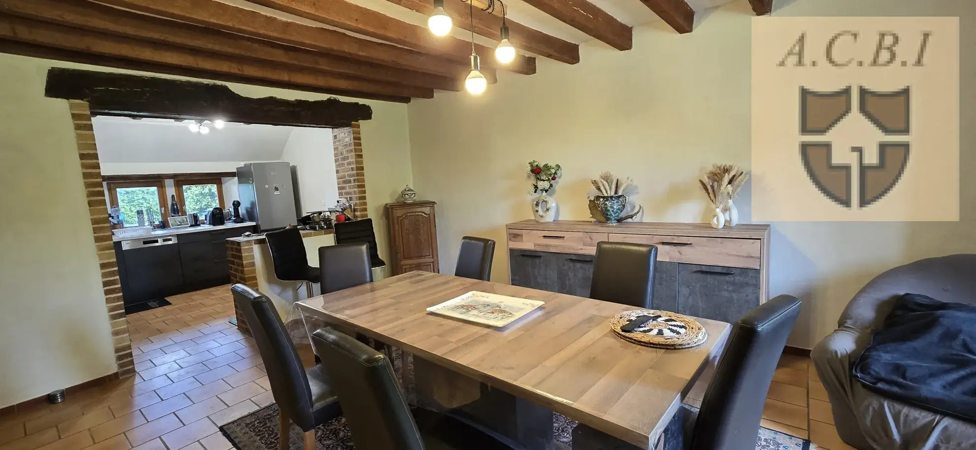 Charmante longère avec prairie, dépendance et jardin à vendre à Vendôme 