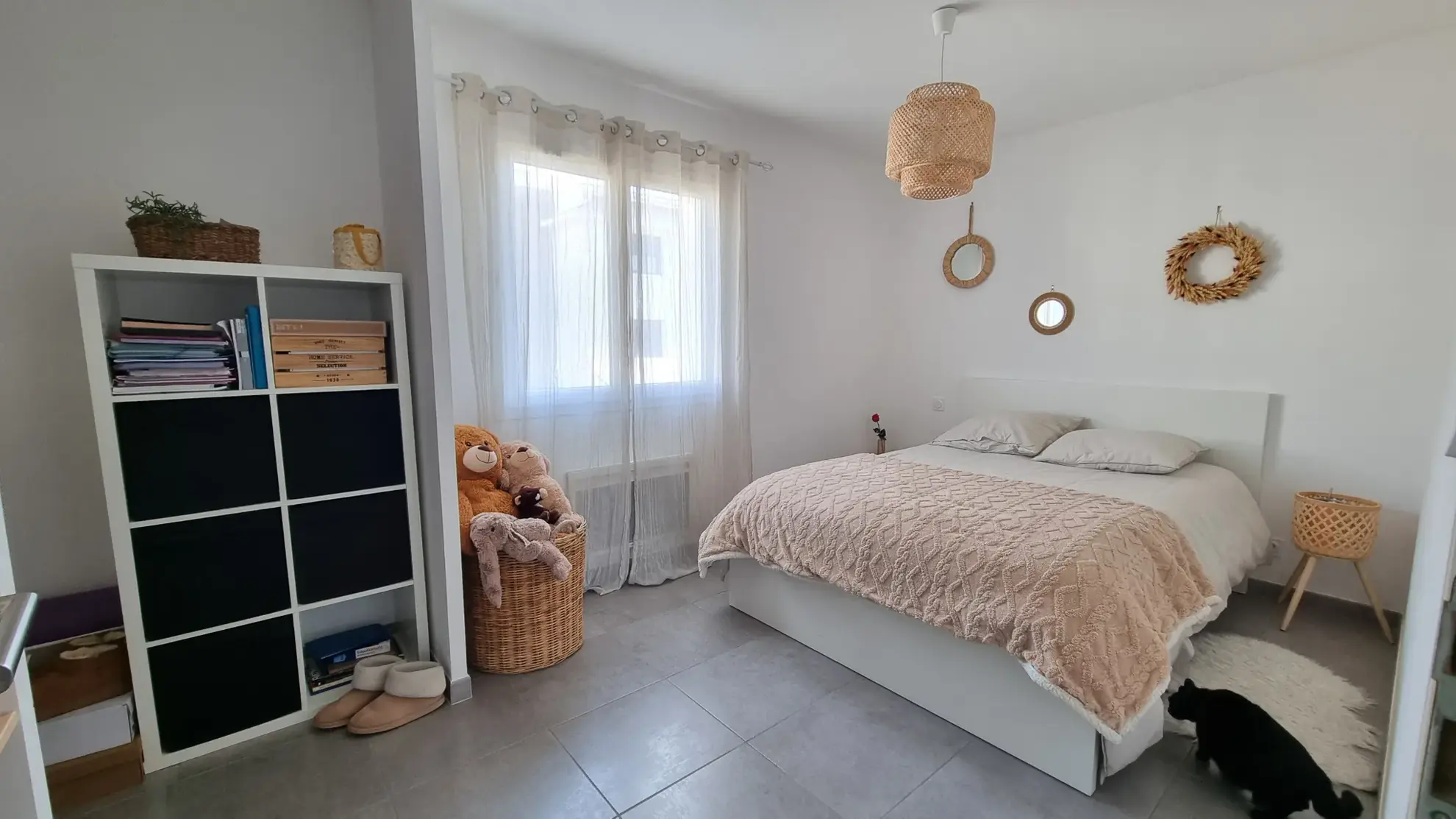 Villa 3 chambres à Sommieres, construction 2016, terrain 176 m², proche commodités 