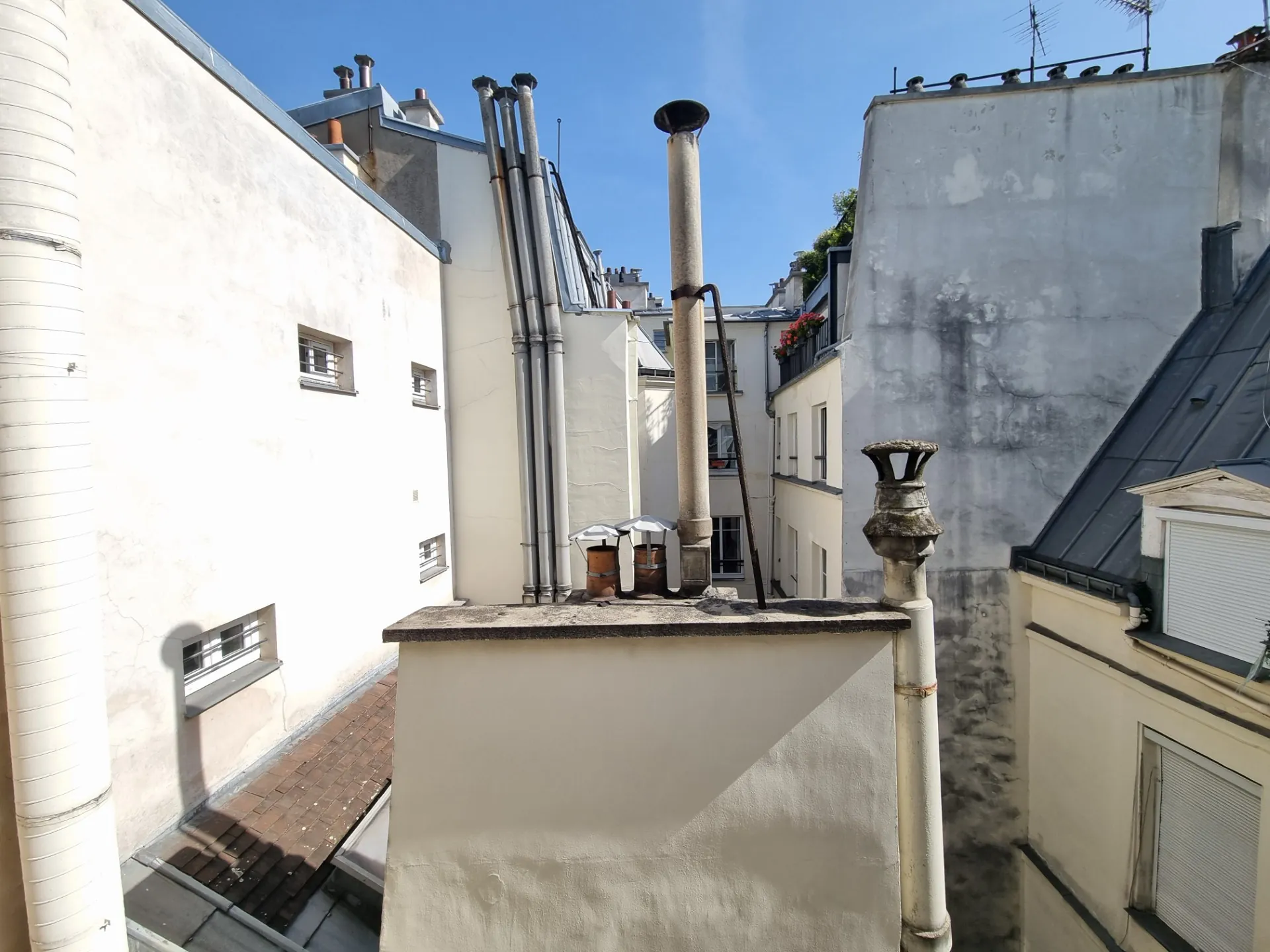 Studio à vendre au dernier étage rue Dauphine, Paris 6e, secteur recherché 