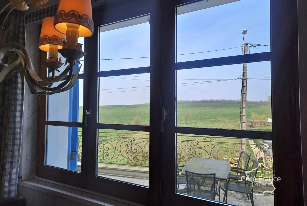 Très belle maison avec vue imprenable et terrain de 2805 m² à Renneval, Aisne 