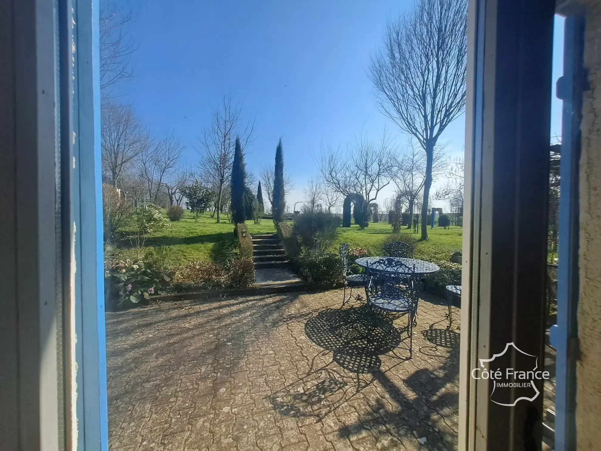 Très belle maison avec vue imprenable et terrain de 2805 m² à Renneval, Aisne 