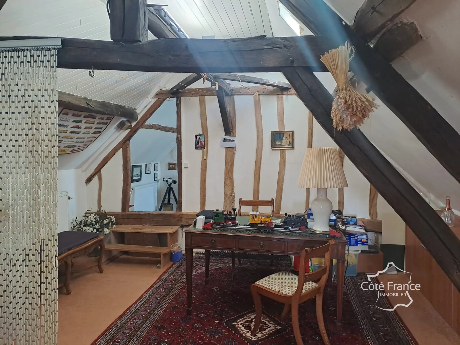 Très belle maison avec vue imprenable et terrain de 2805 m² à Renneval, Aisne 