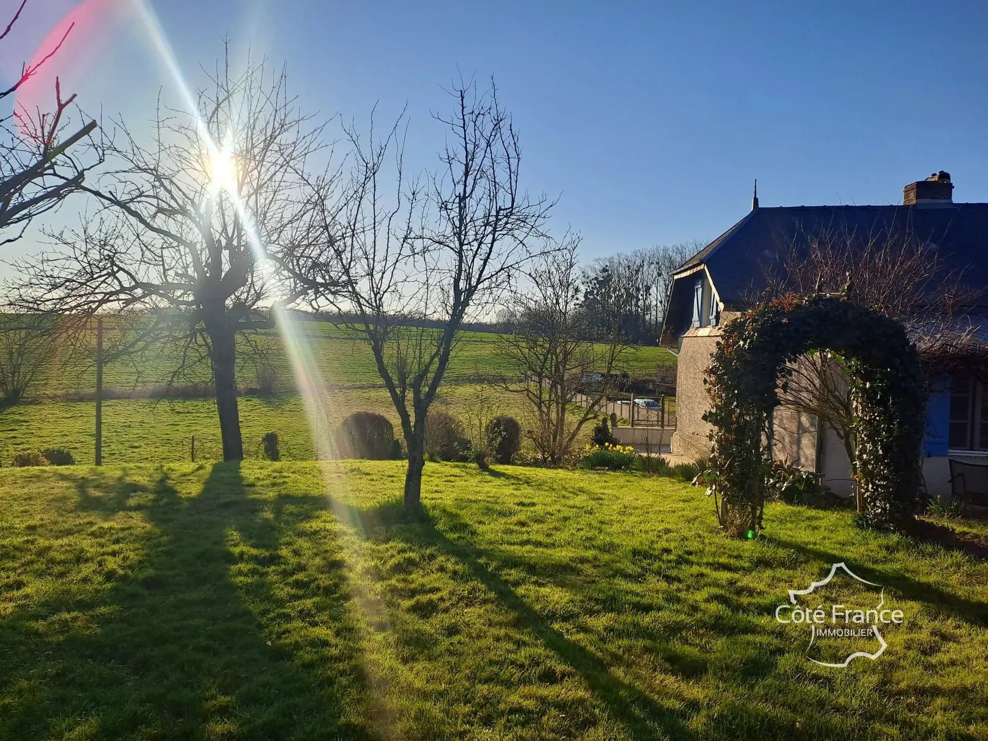 Très belle maison avec vue imprenable et terrain de 2805 m² à Renneval, Aisne 