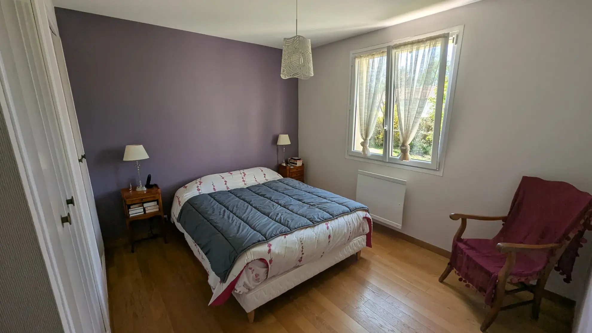 Vente maison plain-pied à Magne avec garage, 4 chambres, terrain clos, construction 1981 