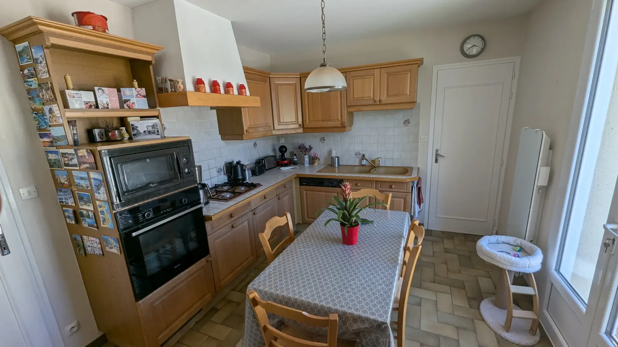 Vente maison plain-pied à Magne avec garage, 4 chambres, terrain clos, construction 1981 