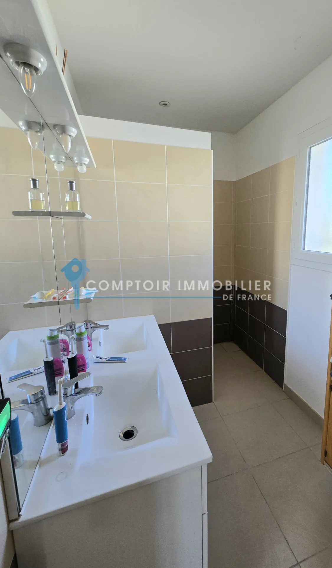 Maison T4 à Vendre à Ales - Investissement ou Résidence dans un Quartier Paisible 