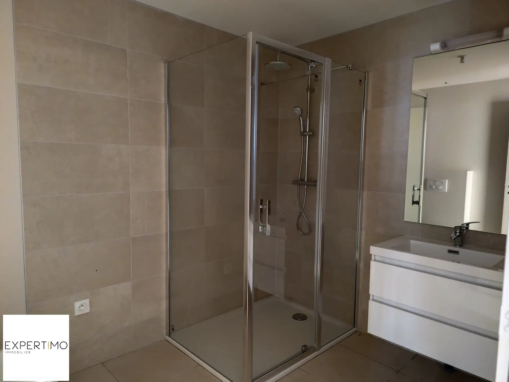 Appartement 52 m² en centre-ville de Bagnères de Luchon avec terrasse et cave 
