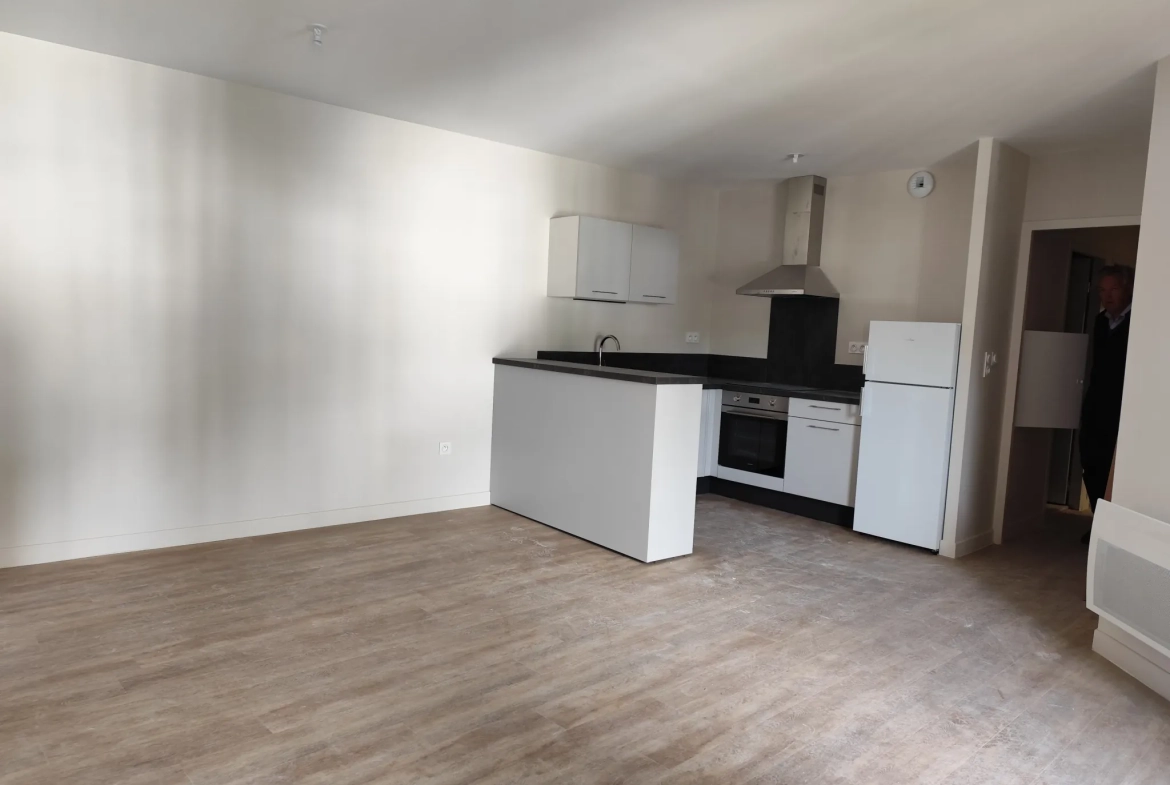 Appartement 52 m² en centre-ville de Bagnères de Luchon avec terrasse et cave 