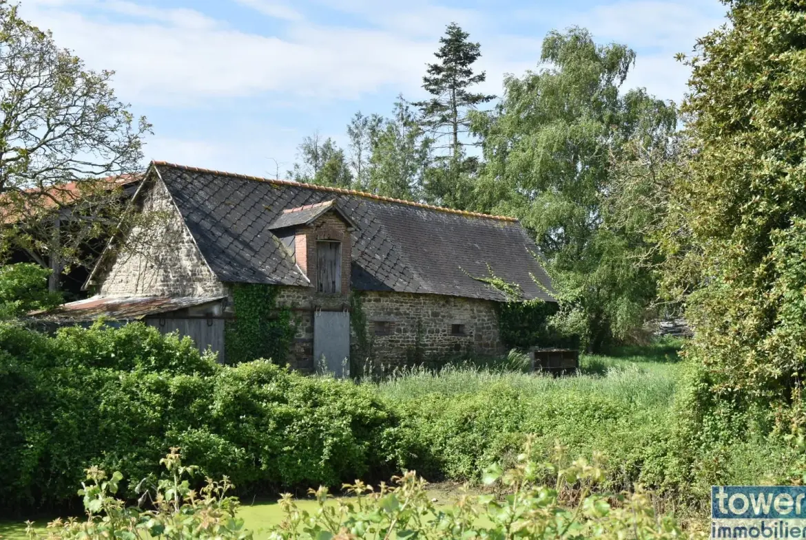 Longère de plain-pied avec corps de ferme en campagne proche Rennes et Vitré 