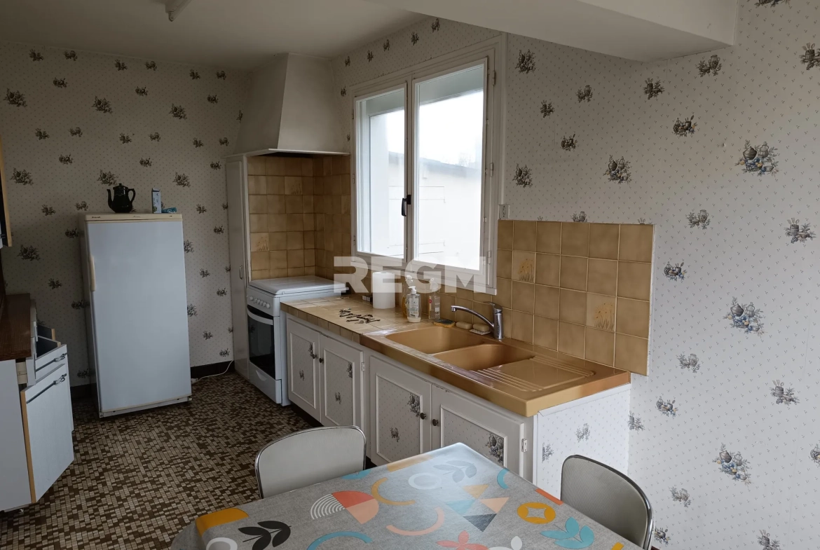 Maison 4 pièces à Saint-Georges-de-Didonne avec garage et potentiel d'extension 